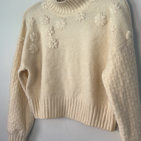Sincerely Jules Mock Neck Daisy Chunky Knit Sweater - Picture 4 of 9